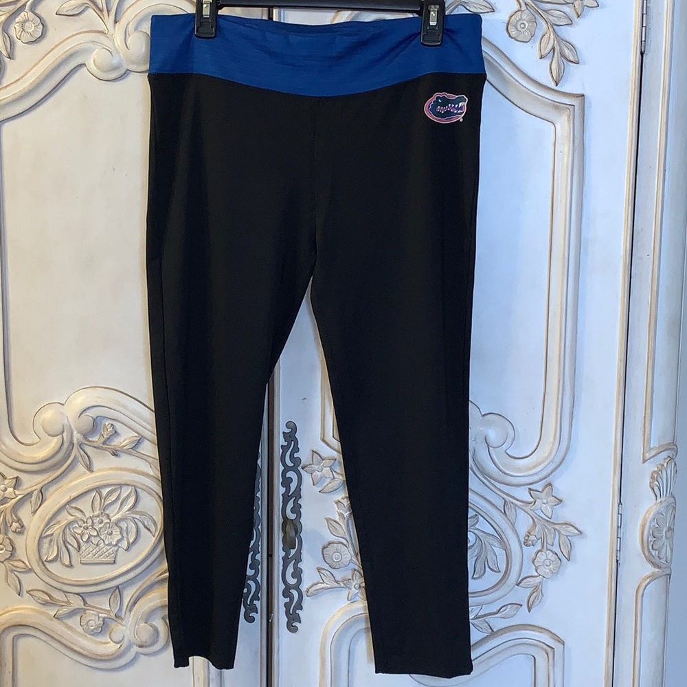 Stadium Athletics Capri pants. Worn once. XL.
